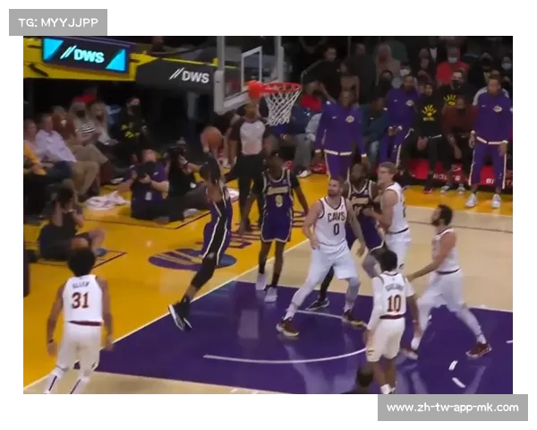 拜仁攻防完美配合，稳稳拿下三分