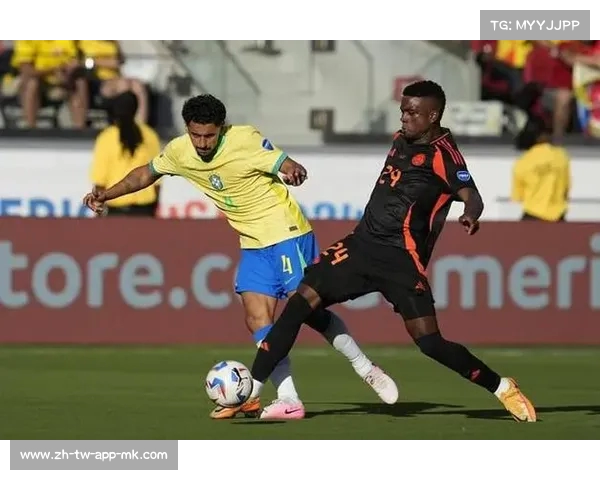 从队友到对手，J罗与达尼洛赛前重逢，巴西哥伦比亚即将激战(巴西绝杀哥伦比亚)